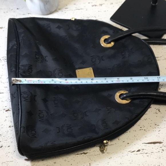 MCM Black and Gold Shoulder Bag - Picture 13 of 14